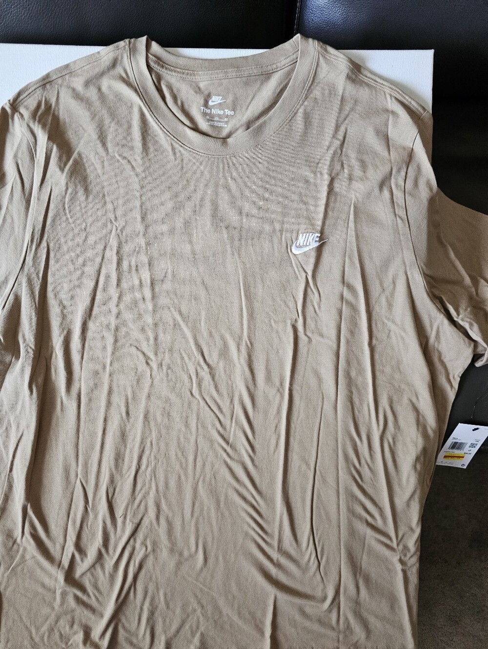 Nike Men’s Beige Crew Neck Short Sleeve T-Shirt with White Logo 4xl New